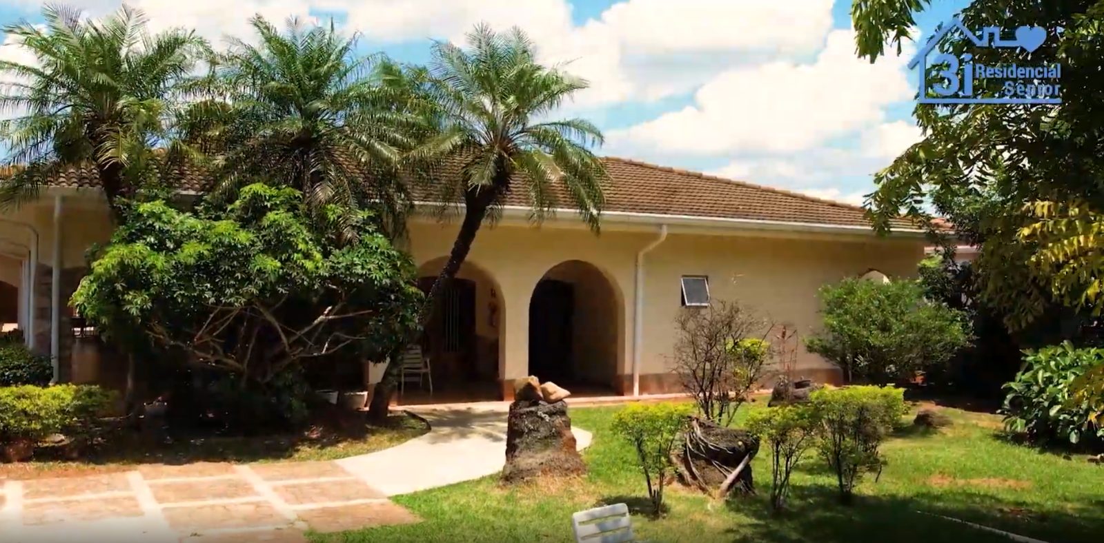 Fachada do Residencial Sênior Longa Vida em Campinas